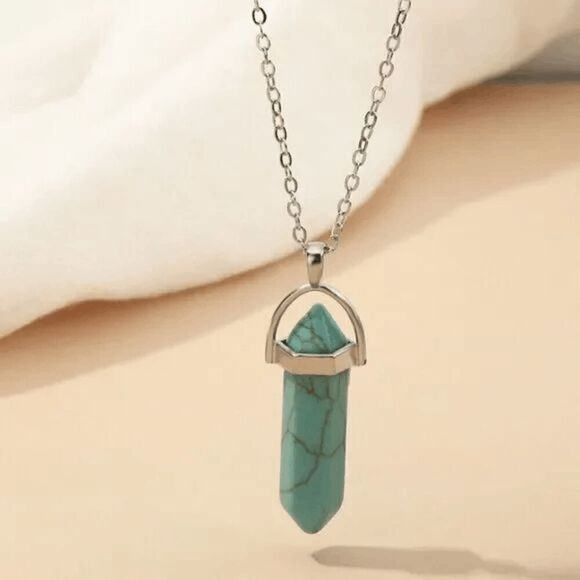 2/$21 Teal Ladies Fashionable Faux Stone Necklace - Picture 1 of 3